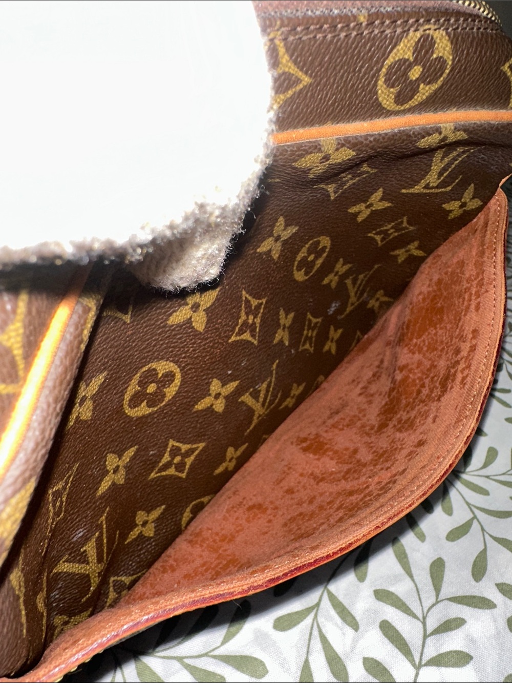 Louis Vuitton Monogram Toiletry Pouch - Picture 10 of 14